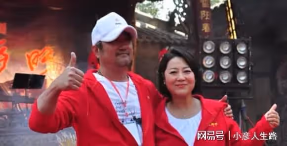 「農村一姐」王茜華：風光背後有心酸，二婚嫁導演苦盡甘來