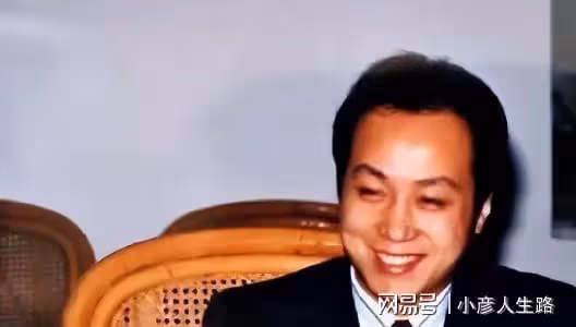 羅京去世13年，曾經哭到暈厥的妻子改嫁富商，母親至今不知死訊