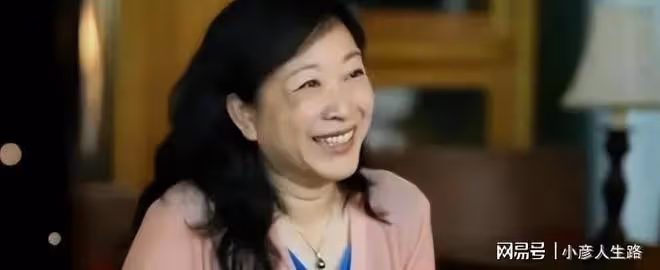 羅京去世13年，曾經哭到暈厥的妻子改嫁富商，母親至今不知死訊