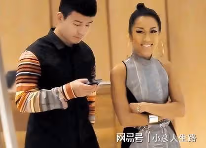 劉石堅：助吉克雋逸成名，卻沒能留住她，結婚生子後還被捲入是非