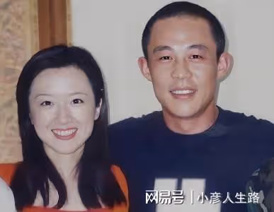 有種差距叫離婚12年,沈蓉至今未婚,侯勇卻已3婚,還娶90後嬌妻