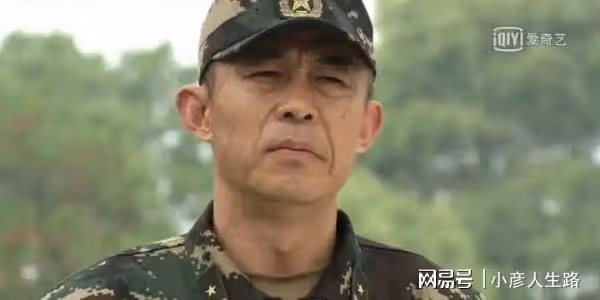 有種差距叫離婚12年，沈蓉至今未婚，侯勇卻已3婚，還娶90後嬌妻