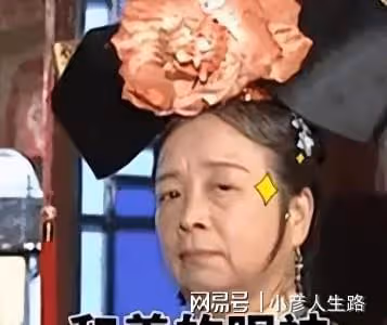 86歲容嬤嬤李明啟逛菜市場!穿著低調無人識,笑容和藹平易近人