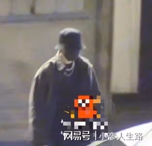 楊紫《長相思》殺青宴被拍,助理三把傘遮擋不了,鄧為提前離開
