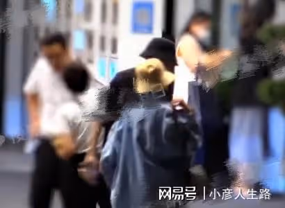 高甜!張若昀唐藝昕甜蜜約會,老夫老妻十指緊扣大秀恩愛