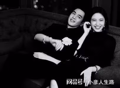 高甜!張若昀唐藝昕甜蜜約會,老夫老妻十指緊扣大秀恩愛