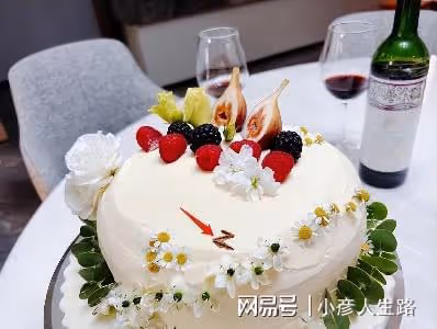 高甜!張若昀唐藝昕甜蜜約會,老夫老妻十指緊扣大秀恩愛