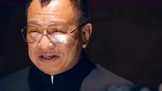「歡喜哥」許紹雄定居新加坡：出道47年從未當過男主，如今71歲卻被爆出緋聞