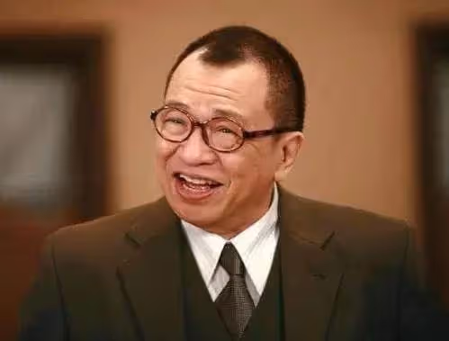 「歡喜哥」許紹雄定居新加坡：出道47年從未當過男主，如今71歲卻被爆出緋聞