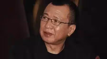 「歡喜哥」許紹雄定居新加坡：出道47年從未當過男主，如今71歲卻被爆出緋聞