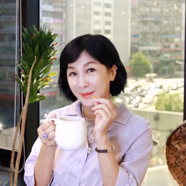 妻逝後桃花不斷，吳淡如抓包86歲老父說謊：不要拆穿他，樂意奉養父親豪華套房、機票錢都出