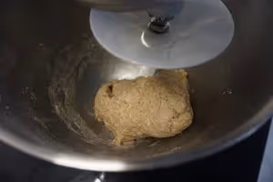 柔軟的全麥麵包（低糖低油）