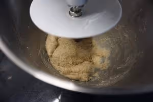 柔軟的全麥麵包（低糖低油）