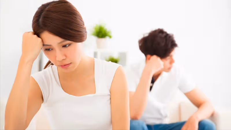 49歲母親拼二胎,懷孕5個月才通知女兒,女兒:你們是在羞辱我
