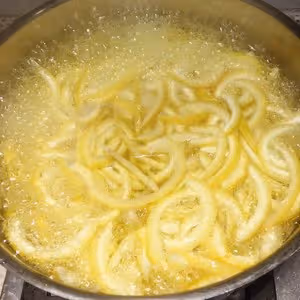 有經驗教訓的糖漬春香柚子皮（黃金貢柚）