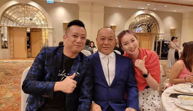 曝68歲港星定居內地耍大牌!拒絕粉絲搭肩合影,怒斥:一手打死你