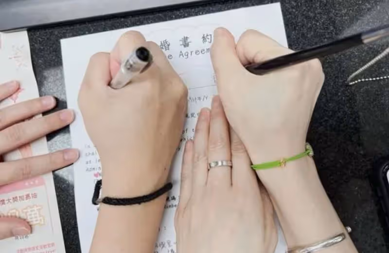 才點頭答應嫁　魏如昀登記結婚了！