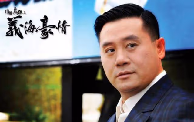 大肚腩搶鏡!前TVB知名男星被大媽們求合照,奪男配後卻無劇可拍
