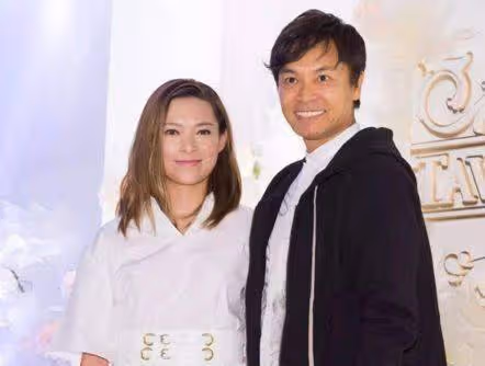 兩次演「傻子」獲得視帝,老婆是西遊記中的紅孩兒,如今兒女雙全