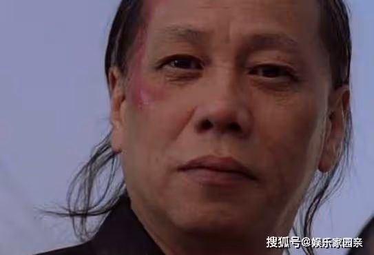 他是香港武俠片的大俠專業戶,事業巔峰時出家,如今過得怎麼樣?