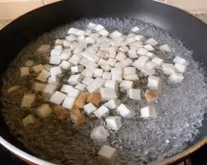 杏鮑菇炒雞丁