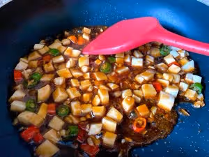 杏鮑菇炒雞丁