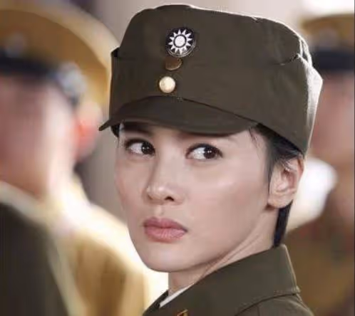 她出道21年,仍然沒有大紅大紫,家庭和美偶爾演戲收穫幸福
