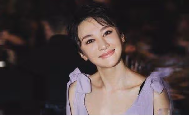 她出道21年,仍然沒有大紅大紫,家庭和美偶爾演戲收穫幸福