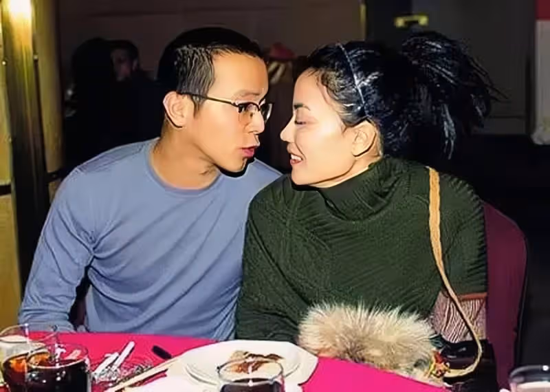 打敗王菲成功上位!不後悔「從王菲手中搶走竇唯」 離婚18年後「看透婚姻」與女兒共度餘生