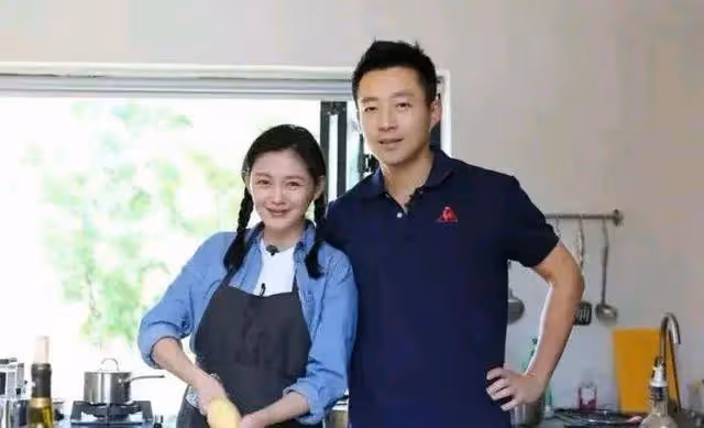 大S曬最新甜蜜美照，和韓國具俊曄恩愛畫面引網友圍觀吐槽：好沒品