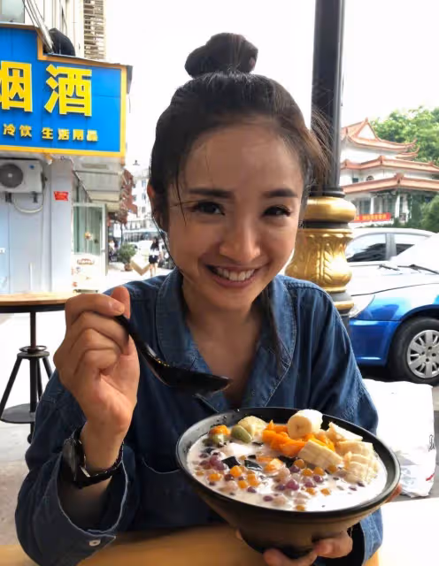 林依晨弟弟:與姐姐同框像兩代人,在明星姐姐的資助下成餐廳老闆