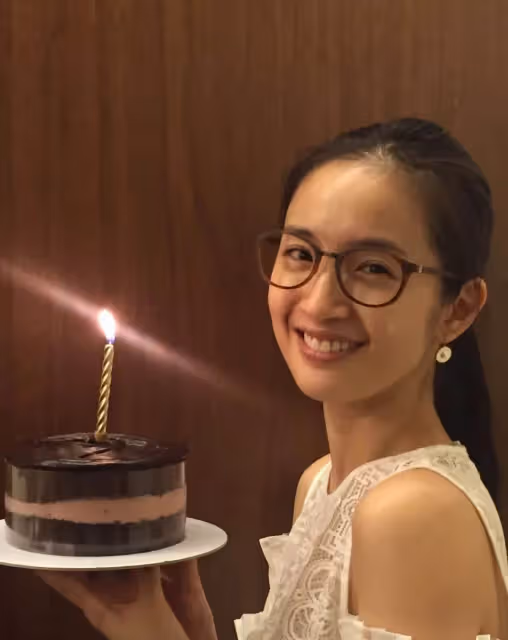 林依晨弟弟:與姐姐同框像兩代人,在明星姐姐的資助下成餐廳老闆