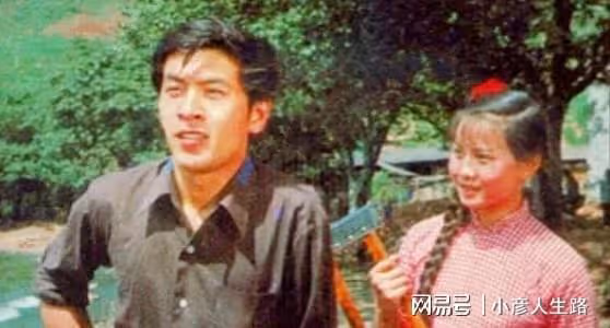 演員趙越:嫁二婚佟凡,結婚25年無兒無女,如今她還好嗎?