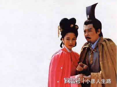 演員趙越:嫁二婚佟凡,結婚25年無兒無女,如今她還好嗎?