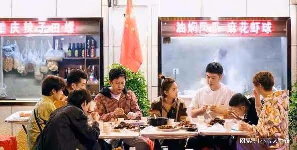 張歆藝人緣絕了！和劉戀、朱潔靜聚餐，兒子直接喊金晨媽媽