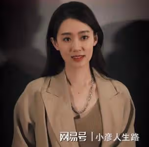 張小斐新電影殺青,賈玲第二部執導電影立項,各自精彩