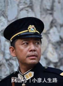 「趙政委」何政軍:娶初戀當老婆,結婚30年無緋聞