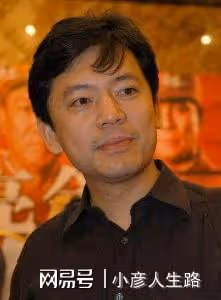 「趙政委」何政軍:娶初戀當老婆,結婚30年無緋聞