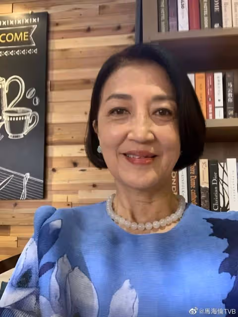74歲TVB老戲骨疑瘋狂迷戀小生!多次曬對方照片,兩人關係終揭秘