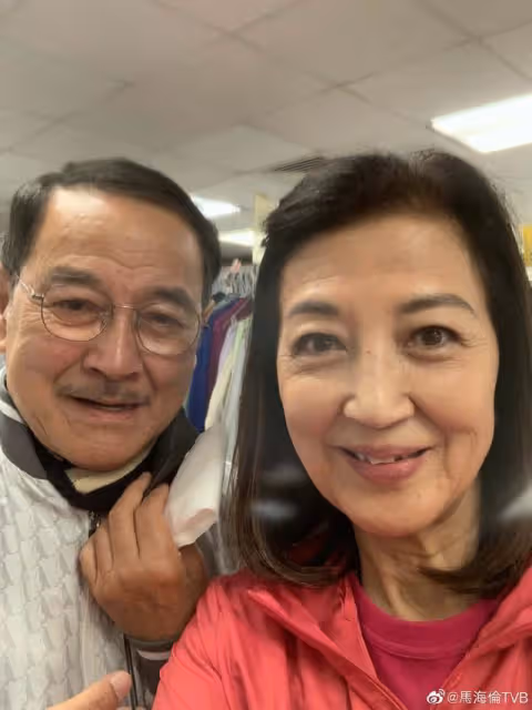 74歲TVB老戲骨疑瘋狂迷戀小生!多次曬對方照片,兩人關係終揭秘