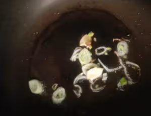 超級快手喚醒一整天味蕾的榨菜肉絲麵