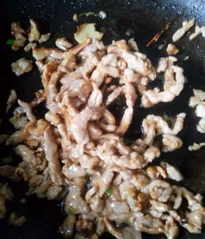 超級快手喚醒一整天味蕾的榨菜肉絲麵