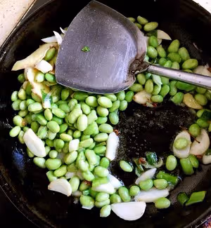 毛豆辣椒炒小魚
