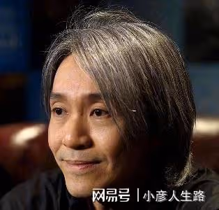 否認許君聰演技，暗諷周星馳，李成儒電影國慶檔預售票房僅2.2萬