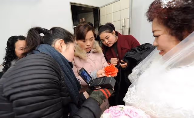 繼母撫養我長大,婚禮結束後外婆給我一封信,我將繼母當場趕走