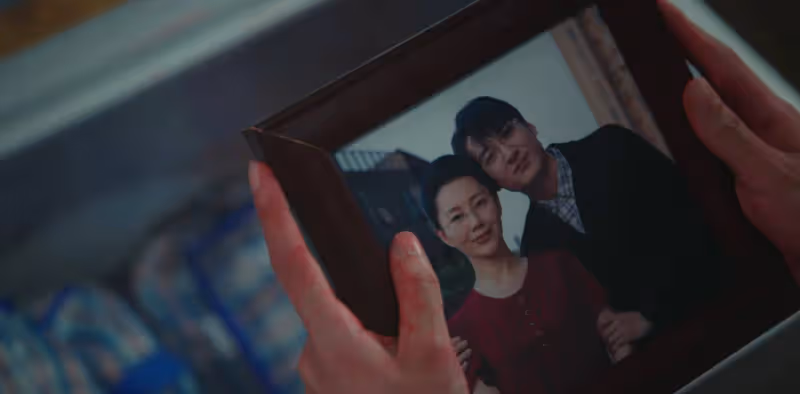 《底線》唐小雲弒母案：母親的「眼淚」比兒子的瘋狂更讓人窒息