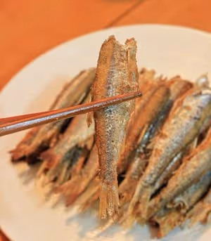 酥炸小白魚