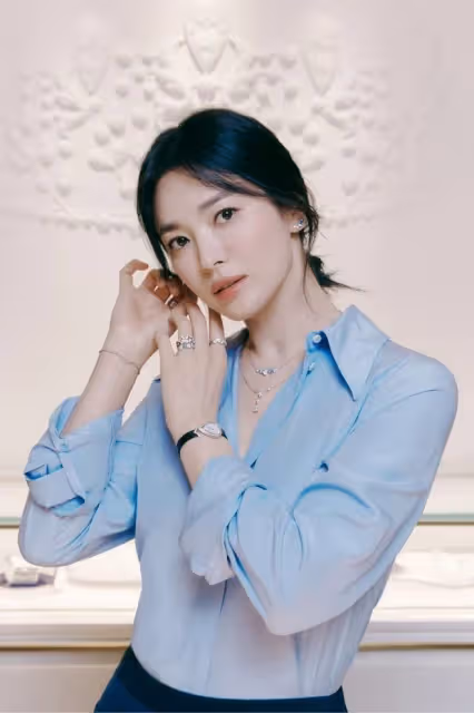 國民女神,曾為愛情放棄了事業,如今41歲狀態超好,氣質很出眾