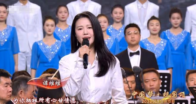 2022年國慶晚會亮點：韓紅張傑盡顯唱功，趙文卓在長城上耍功夫