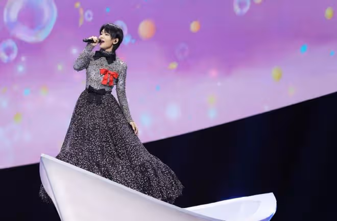 2022年國慶晚會亮點:韓紅張傑盡顯唱功,趙文卓在長城上耍功夫
